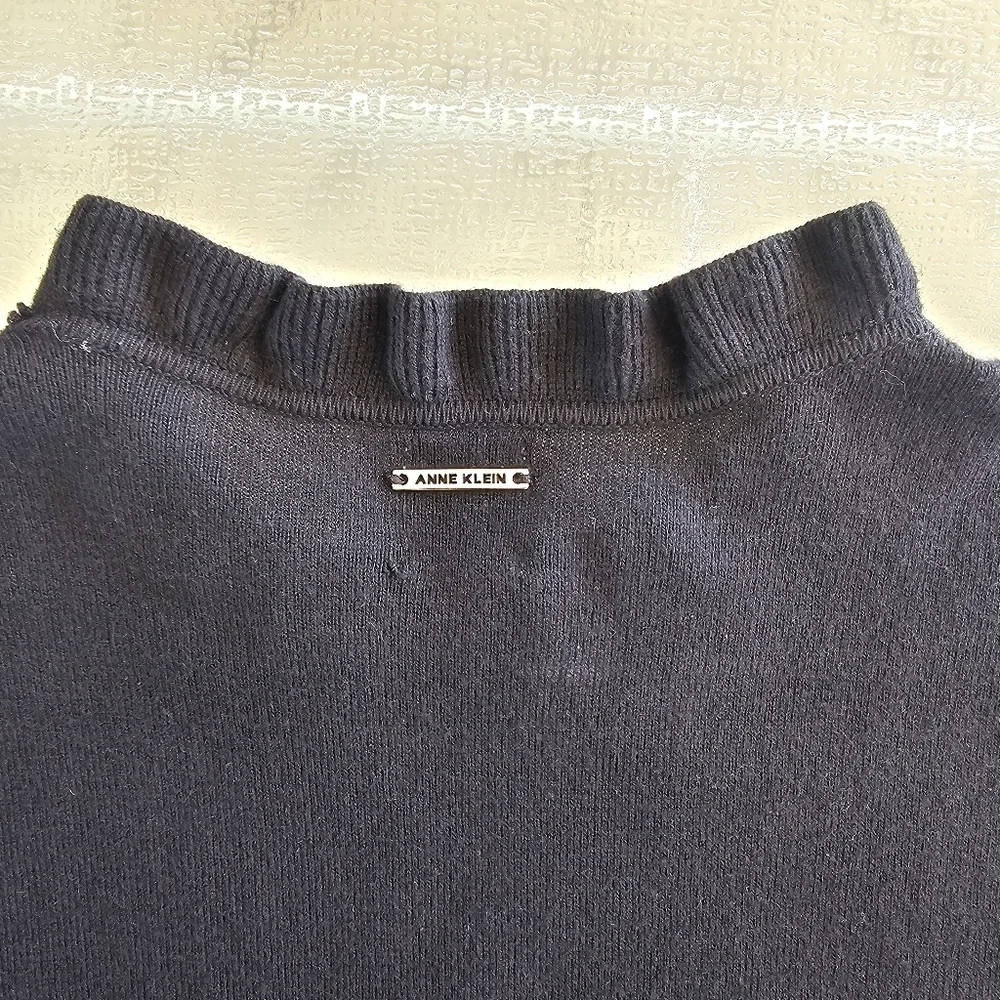 Annie Klein XL Casual Black Top with Sheer Polka Dot Sleeves - Picture 6 of 12